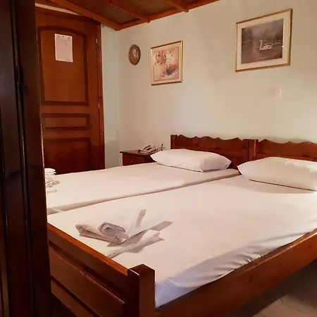 Erato نيوز  بانتيليموناس